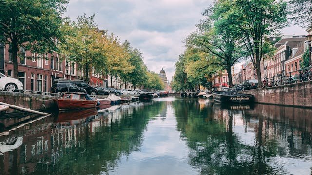 Travel to Amsterdam's Captivating Beauty